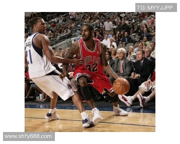 公牛队与小牛队夏季联赛精彩对决回顾与分析